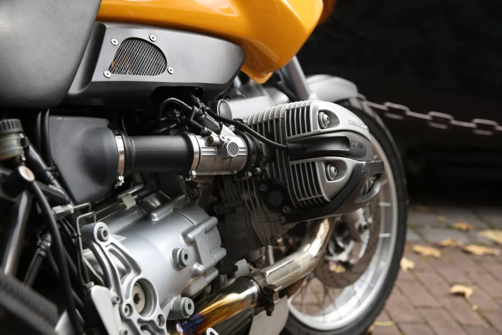 silnik boxer motocykla bmw